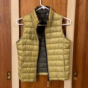 Uniqlo vest